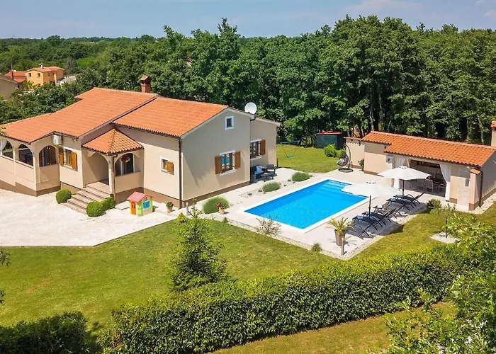 Holiday home Bozac *