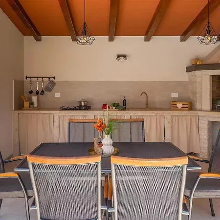 Holiday home Bozac Pula